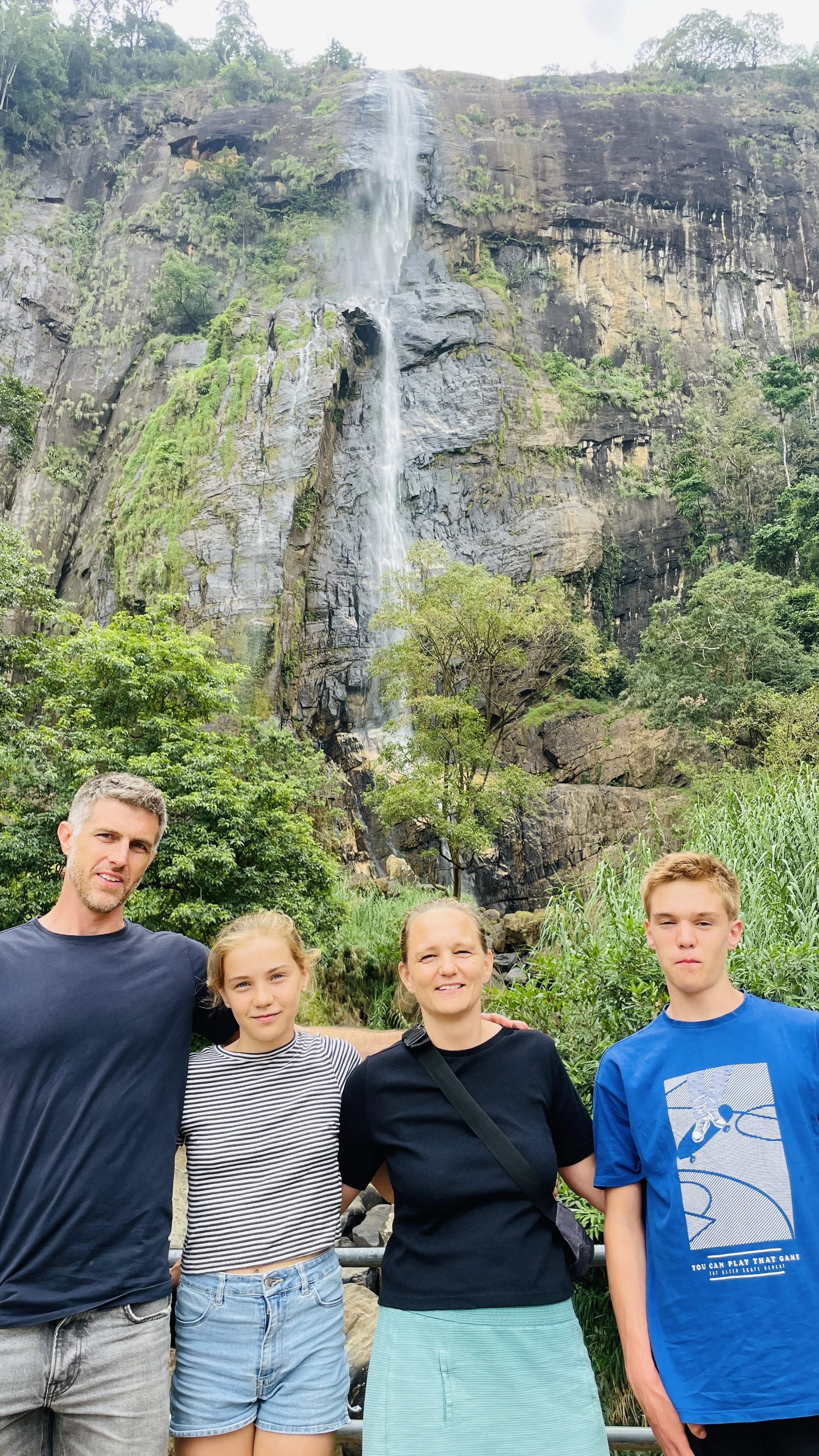 Diyaluma Falls